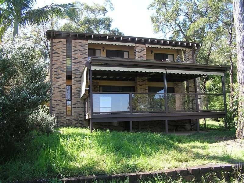 54 Yugari Crescent, Daleys Point NSW 2257