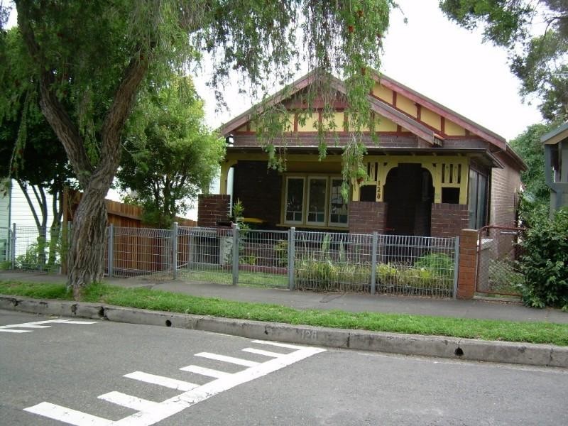128 Warren Rd, Marrickville NSW 2204
