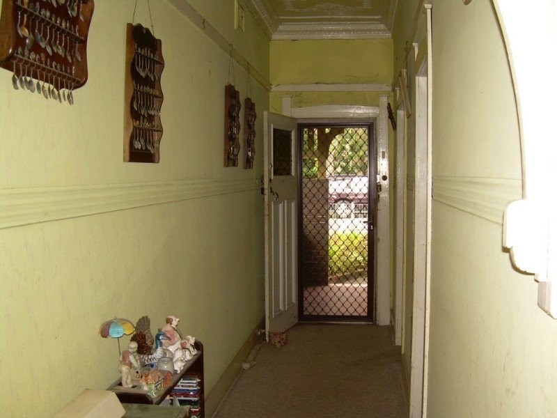 128 Warren Rd, Marrickville NSW 2204