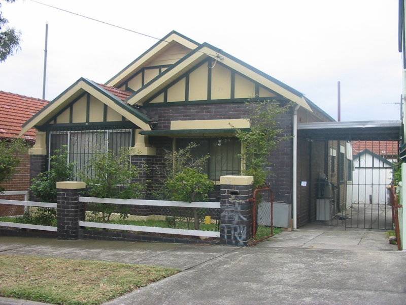 2a Charlotte Avenue, Marrickville NSW 2204