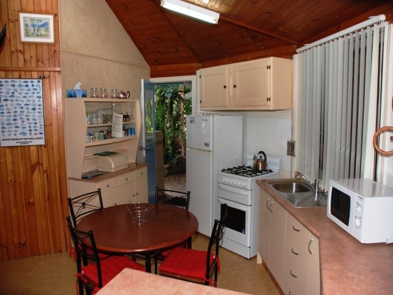 2/4 Dorothey Newnham Street, Cowan Cowan QLD 4025