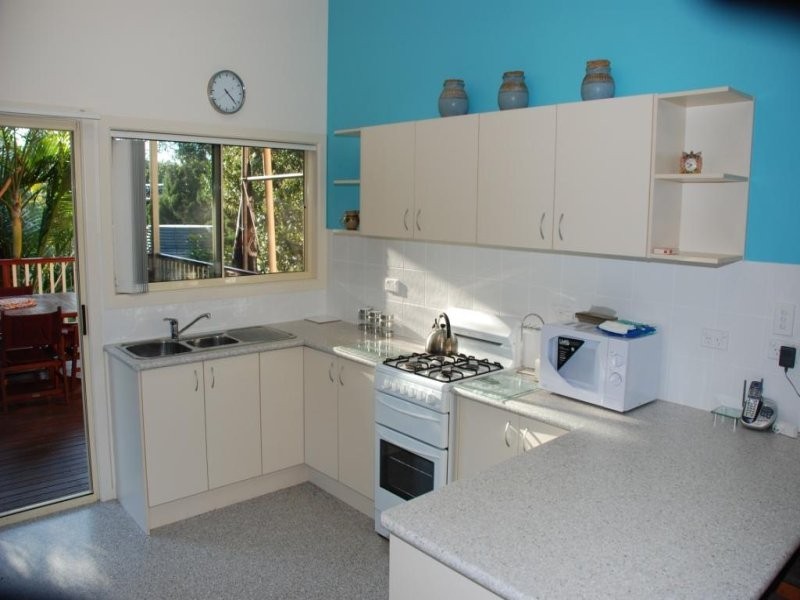 3/4 Dorothey Newnham Street, Cowan Cowan QLD 4025