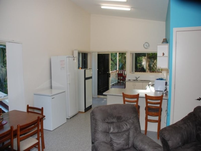 3/4 Dorothey Newnham Street, Cowan Cowan QLD 4025