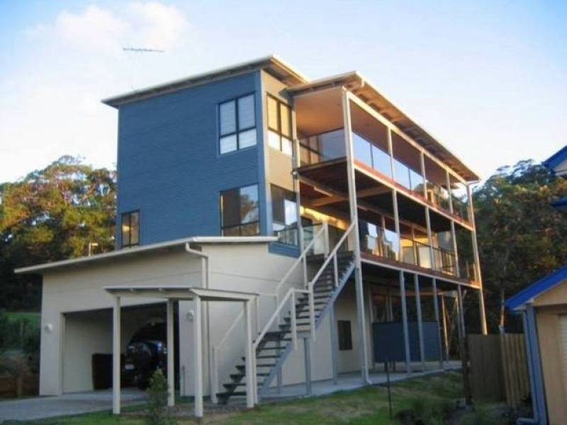 22 Nautilus Drive, Tangalooma QLD 4025