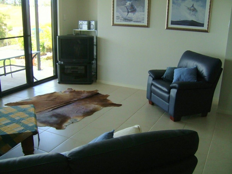 9 Cassidae Crescent, Tangalooma QLD 4025