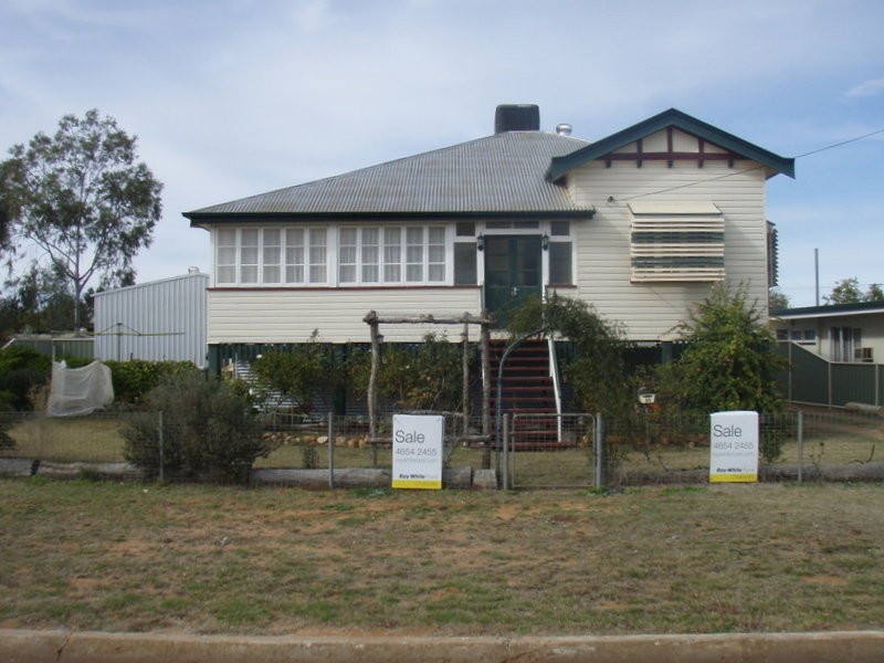 94 Watson Street, Charleville QLD 4470