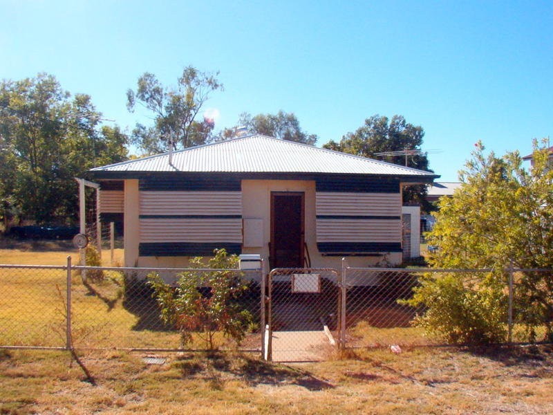 31 Eyre, Charleville QLD 4470