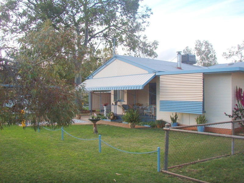 9-11 Walter Street, Charleville QLD 4470