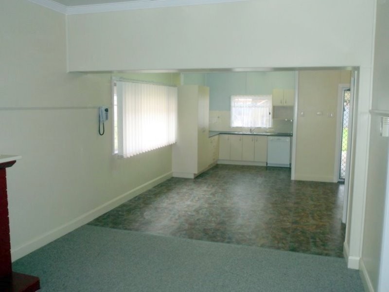 11 Burke St, Charleville QLD 4470