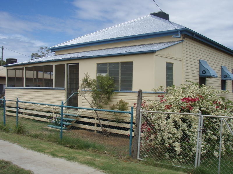 62 Edward Street, Charleville QLD 4470