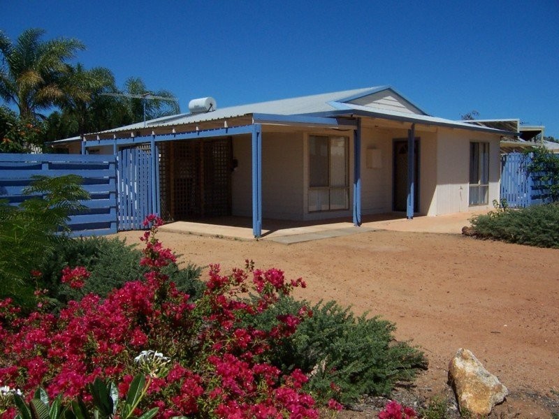 24 Batavia Circle, Kalbarri WA 6536