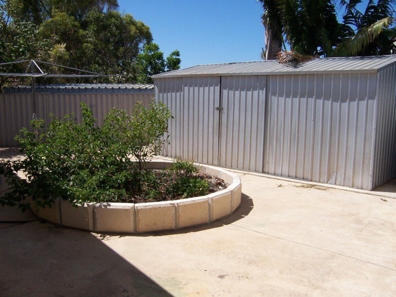 24 Batavia Circle, Kalbarri WA 6536