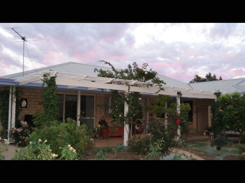 3 Batavia Circle, Kalbarri WA 6536