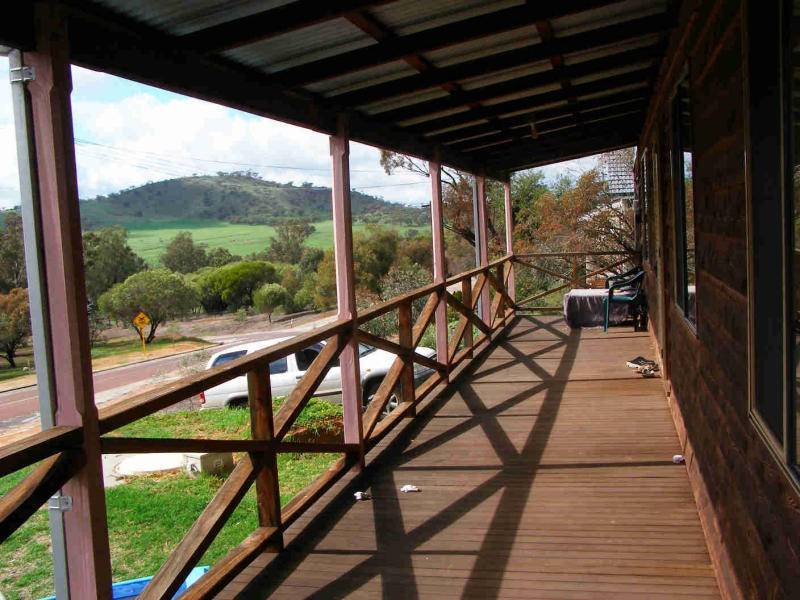 13 Hamersley Street, Toodyay WA 6566