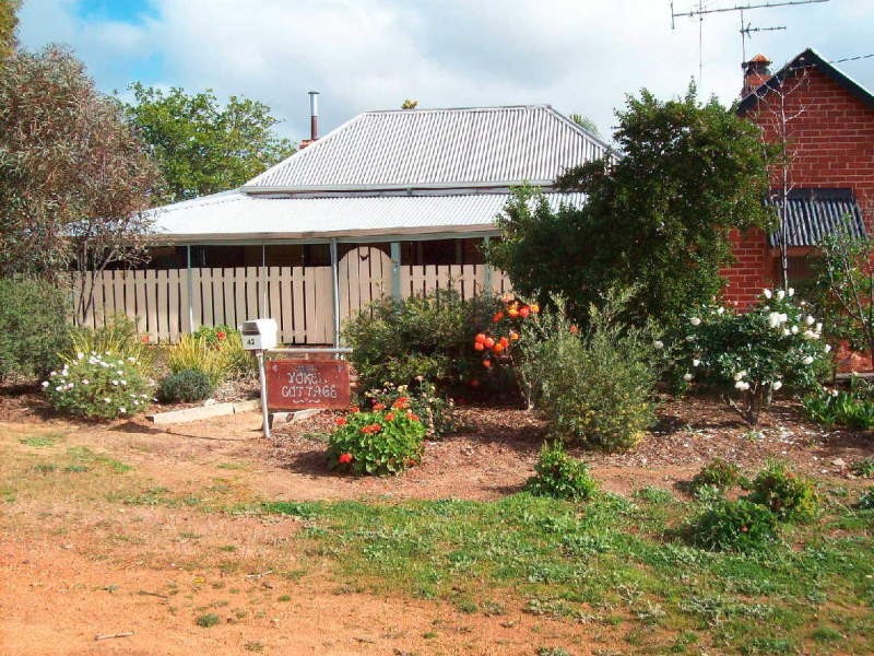 42 Raglan Street, Pingelly WA 6308