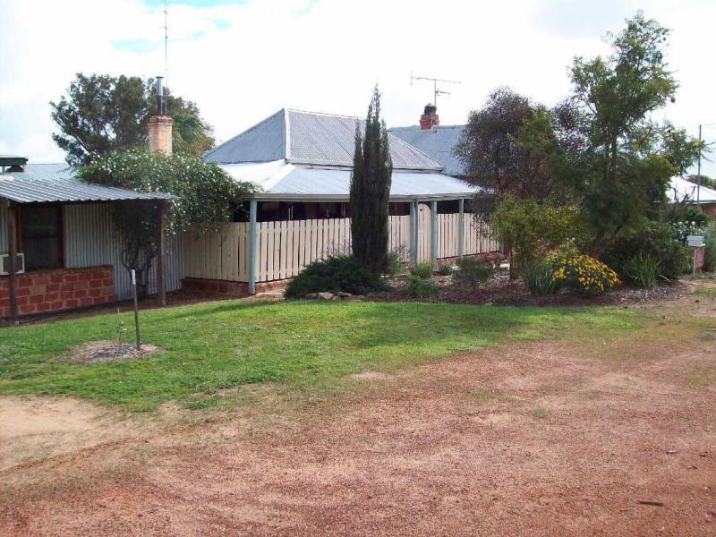42 Raglan Street, Pingelly WA 6308