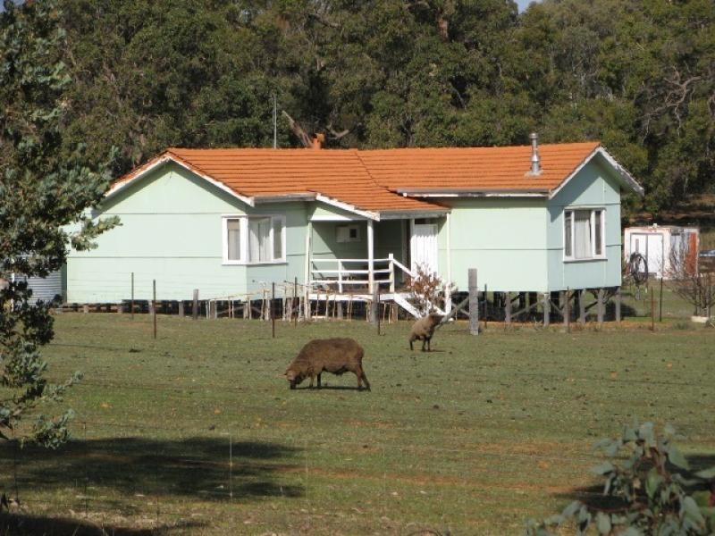 661 Coondle West Road, Toodyay WA 6566