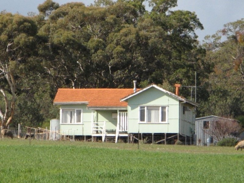 661 Coondle West Road, Toodyay WA 6566