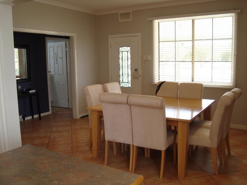 12 Muscat Street, Merredin WA 6415