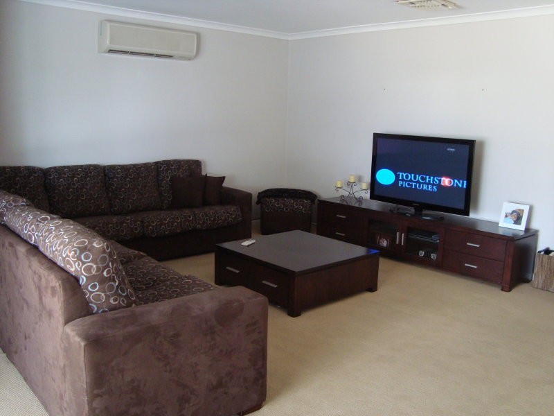 12 Muscat Street, Merredin WA 6415