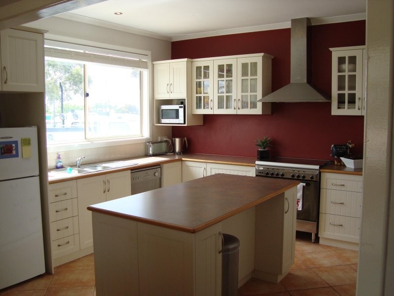 12 Muscat Street, Merredin WA 6415