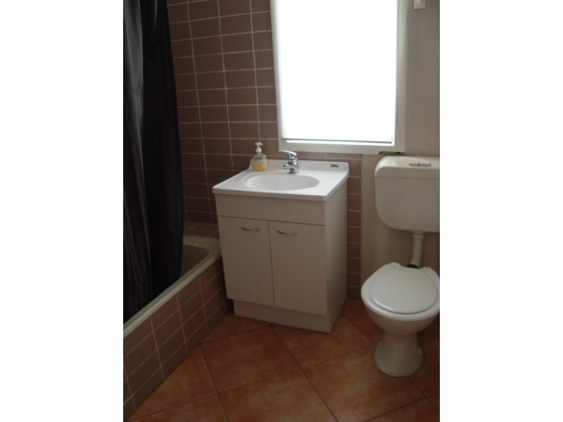 12 Muscat Street, Merredin WA 6415