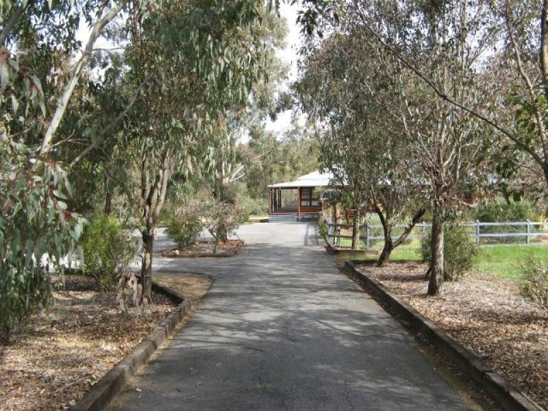 20 River Road, Toodyay WA 6566