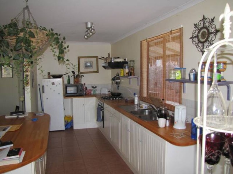 19 Howard Road, Toodyay WA 6566