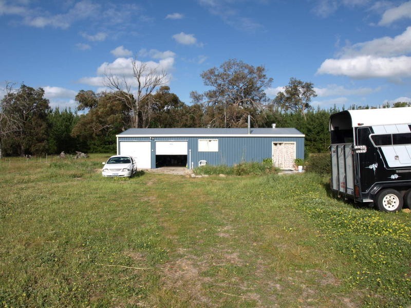 73 Redcourte, Bakers Hill WA 6562