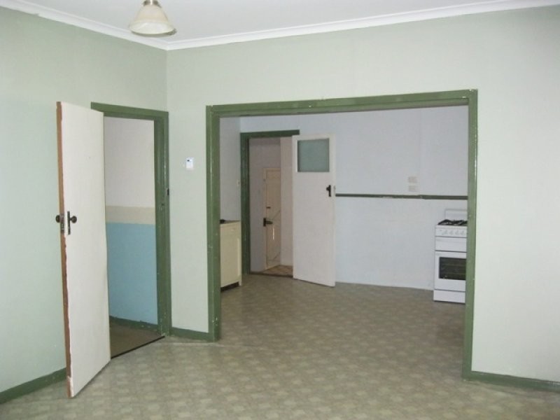15 Morton Street, Merredin WA 6415