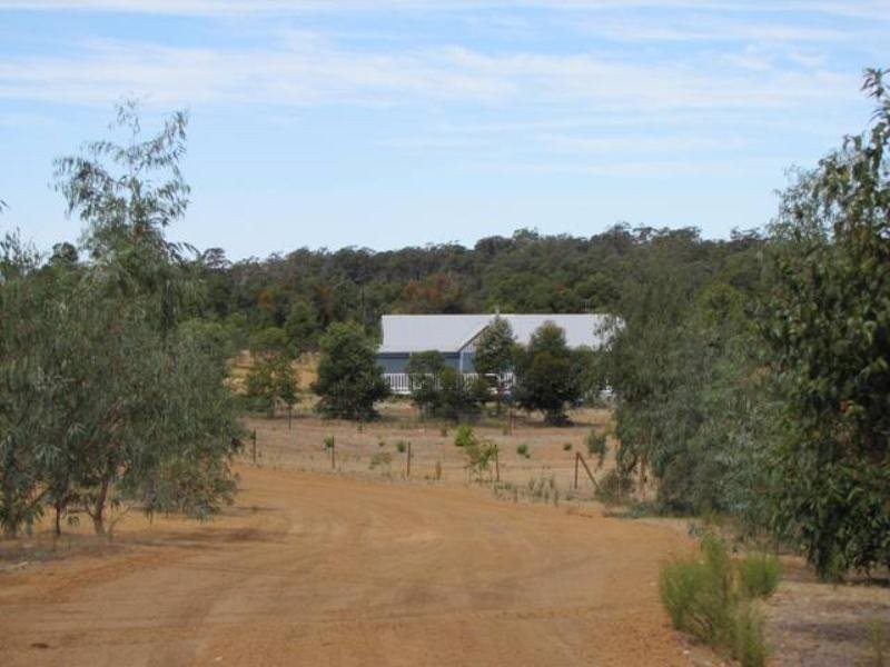 122 Darwinia Crescent, Toodyay WA 6566