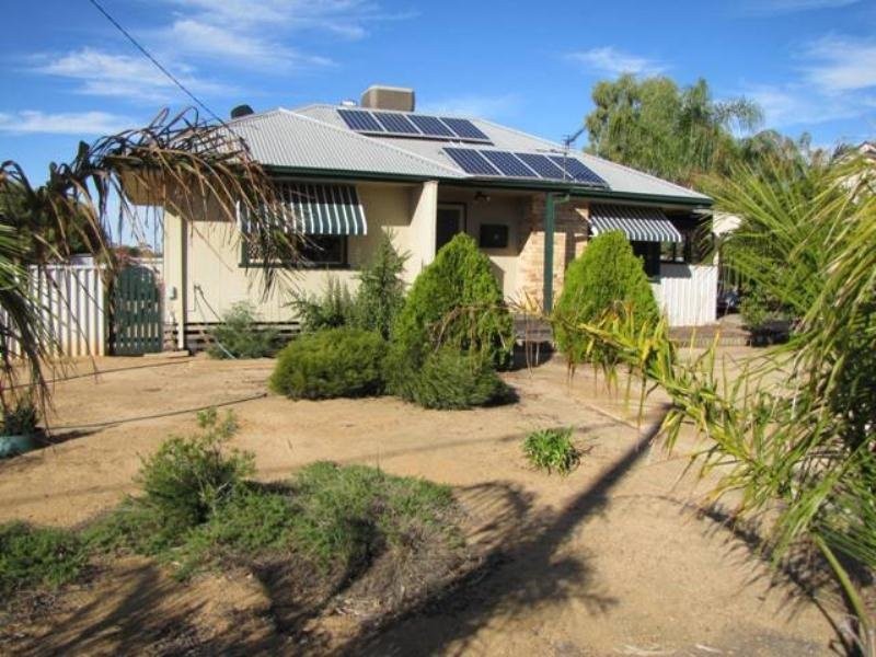 39 Woolgar Avenue, Merredin WA 6415