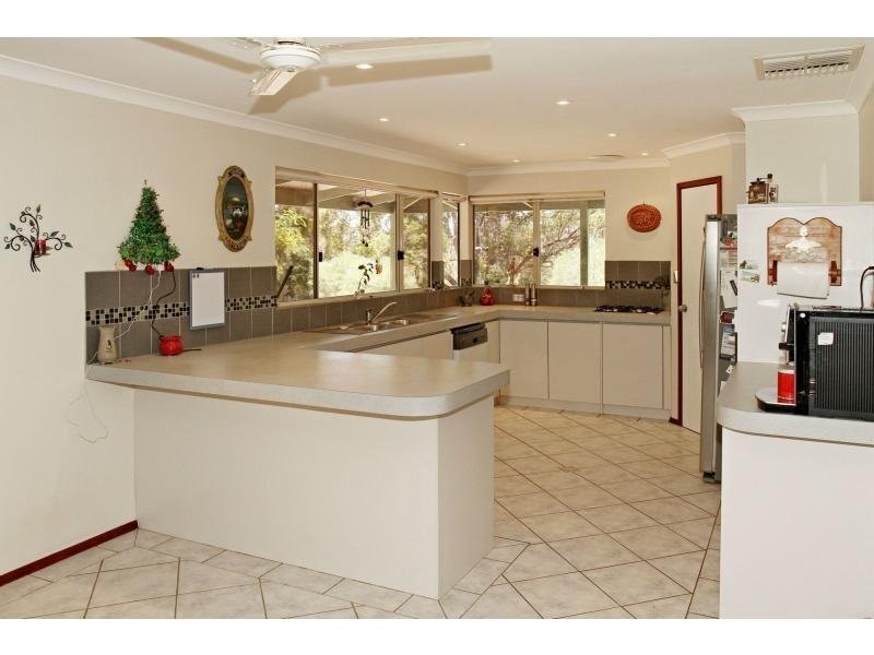 248 Tamma Road, Bakers Hill WA 6562