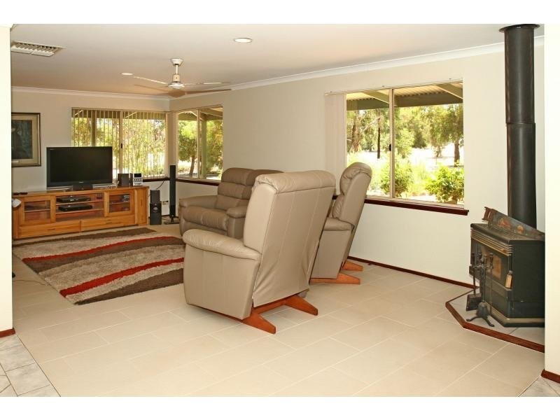 248 Tamma Road, Bakers Hill WA 6562