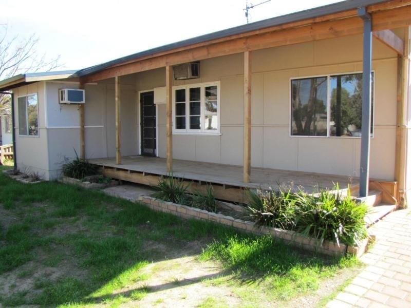 14 Hay Street, Merredin, Merredin WA 6415