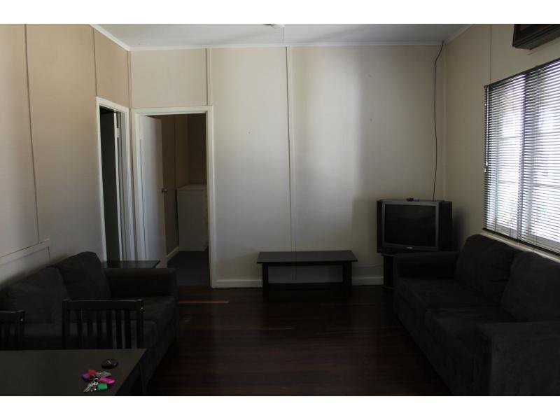 14 Hay Street, Merredin, Merredin WA 6415