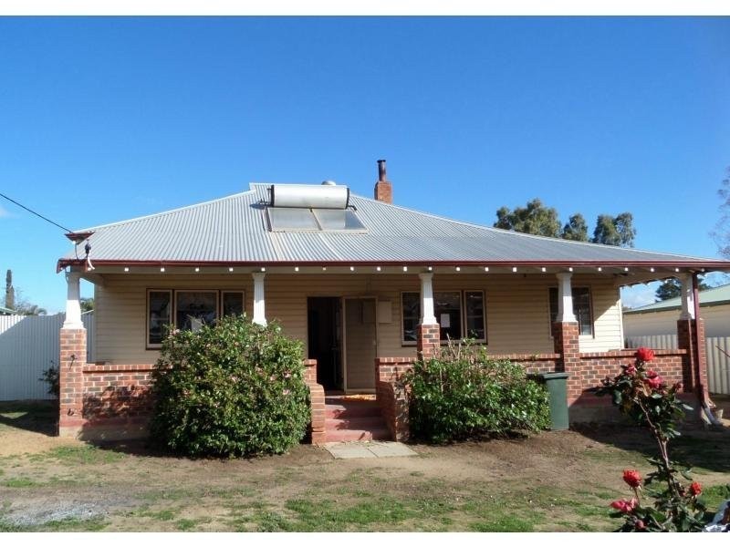 7 Throssell Road, Merredin WA 6415