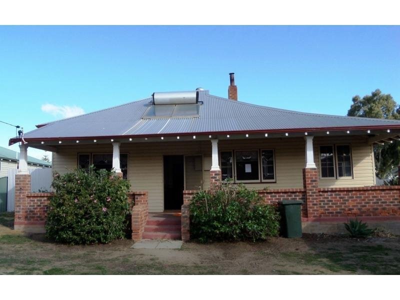 7 Throssell Road, Merredin WA 6415