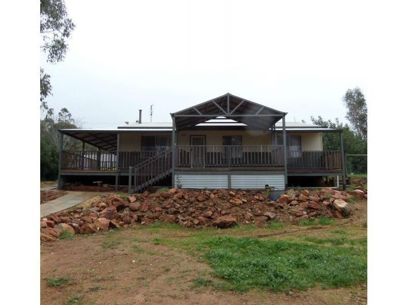 11 Everett Street, Toodyay WA 6566