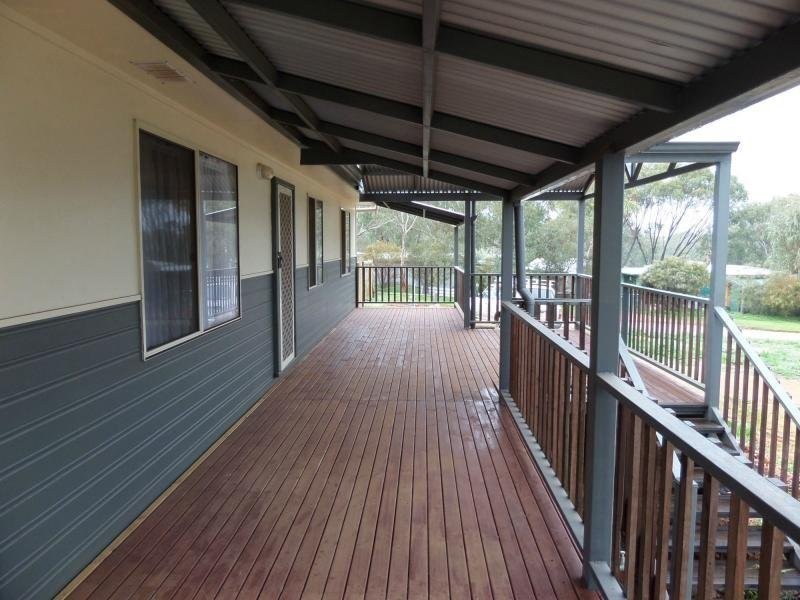 11 Everett Street, Toodyay WA 6566