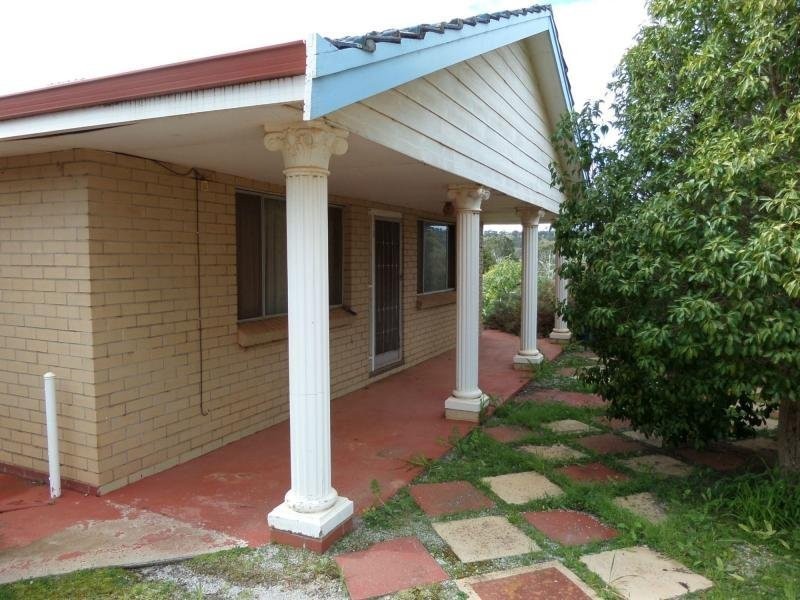 10 Phillips Road, Toodyay WA 6566