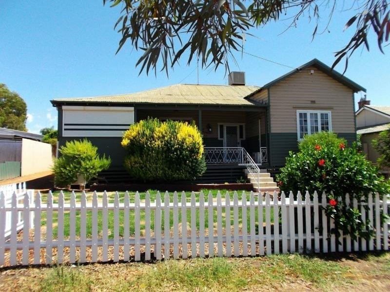 9 Enfield Terrace, Northam WA 6401