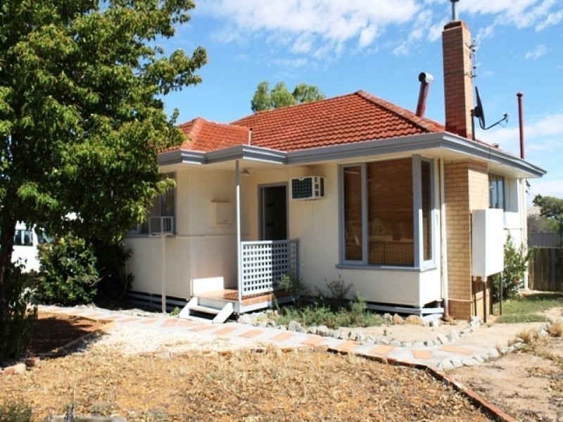 1 Boyd Street, Merredin WA 6415