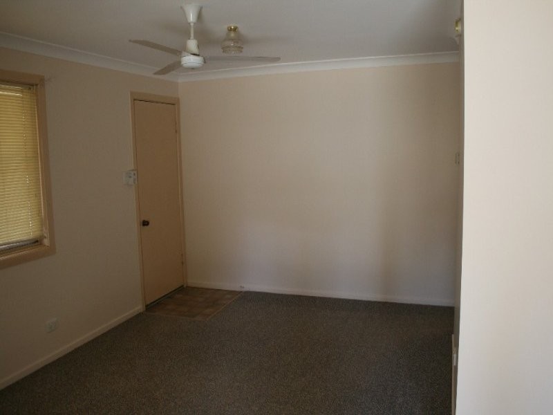 4 Elizabeth Street, St George QLD 4487