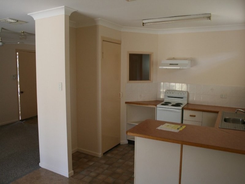 4 Elizabeth Street, St George QLD 4487