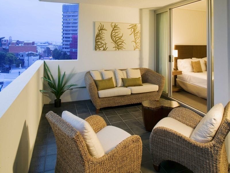 22 Barry Parade, Brisbane QLD 4000