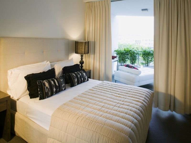 22 Barry Parade, Brisbane QLD 4000