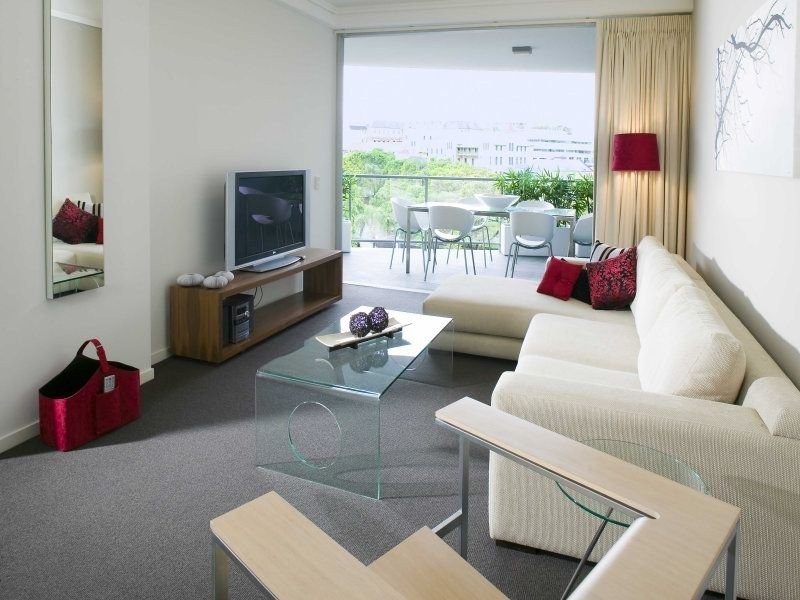 22 Barry Parade, Brisbane QLD 4000
