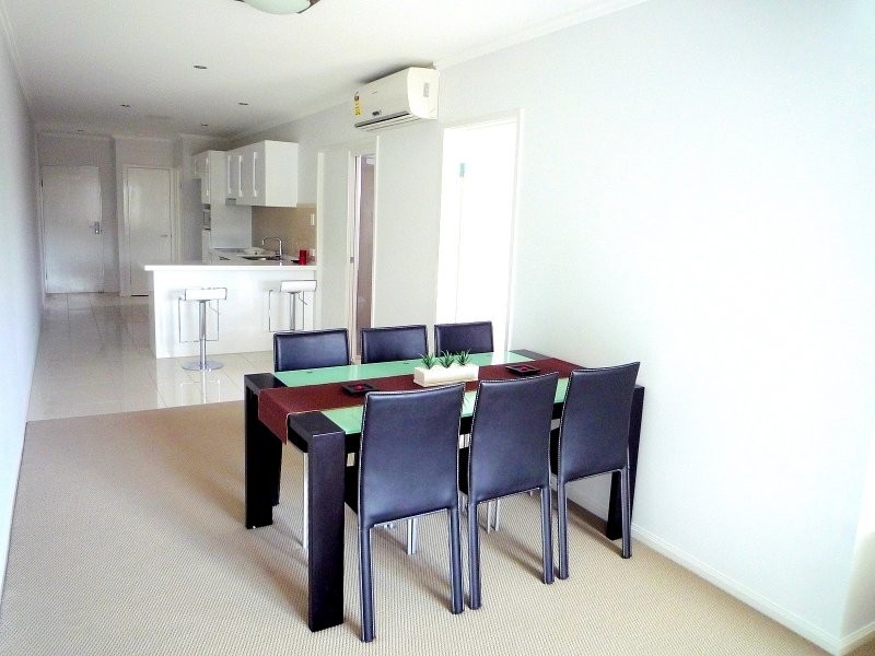 51 Lambert Road, Indooroopilly QLD 4068