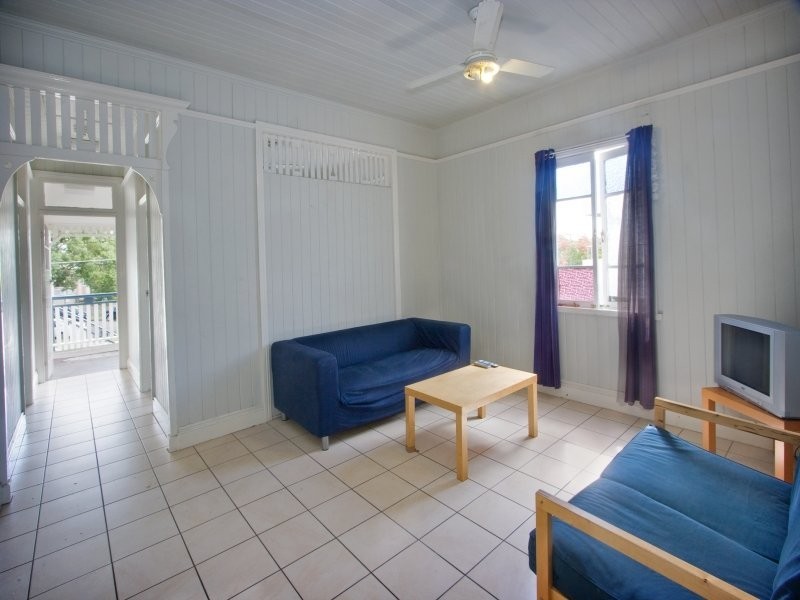 87 Qualtrough Street, Woolloongabba QLD 4102